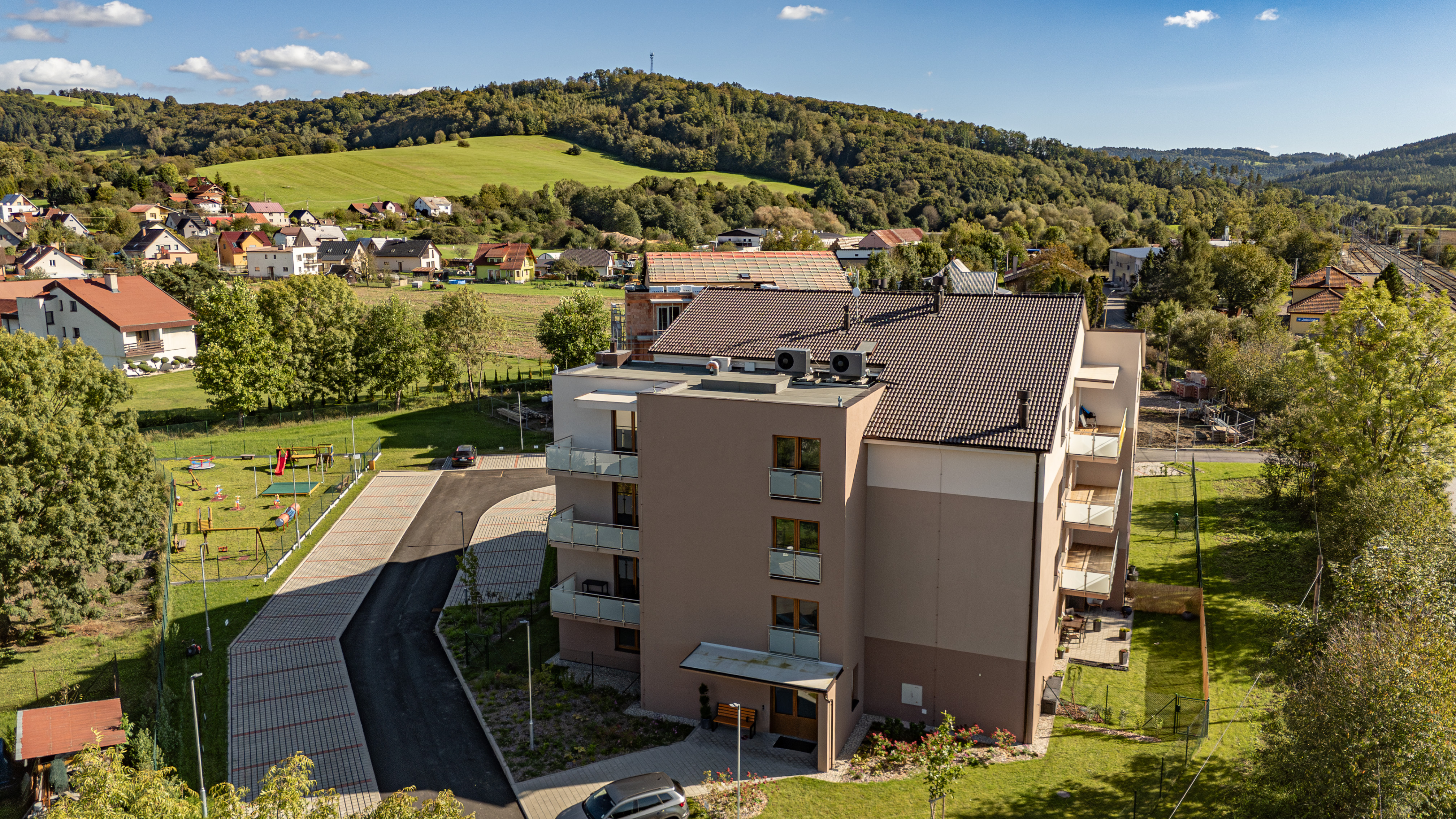 bytovy-dum-zvenku/dji-20250919152011-0456-d