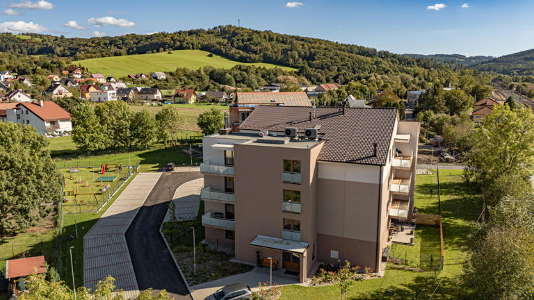 bytovy-dum-zvenku/dji-20250919152011-0456-d