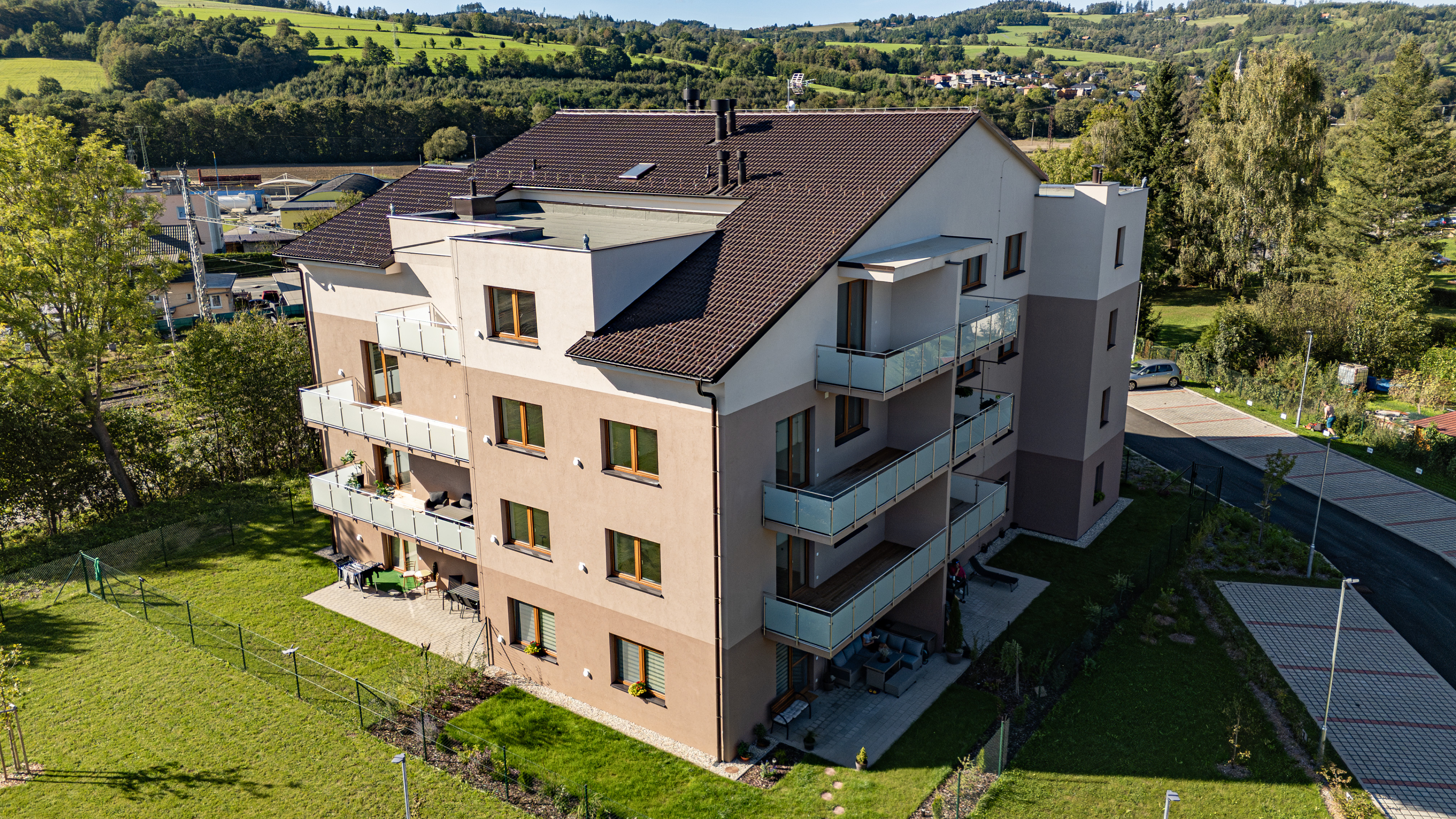 bytovy-dum-zvenku/dji-20250919152250-0467-d